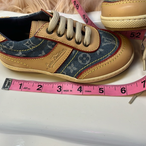 LOUIS VUITTON DENIM SNEAKER - Picture 13 of 13